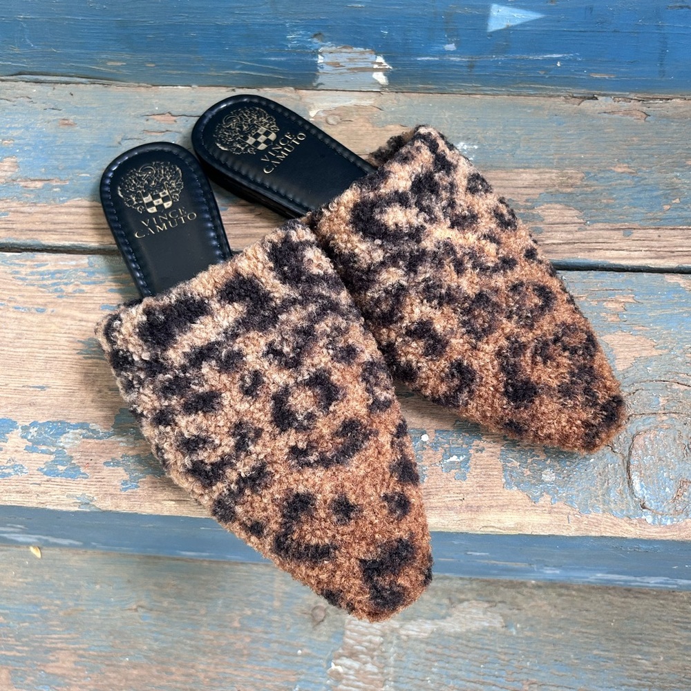 VINCE CAMUTO Fuzzy Leopard Print Mule